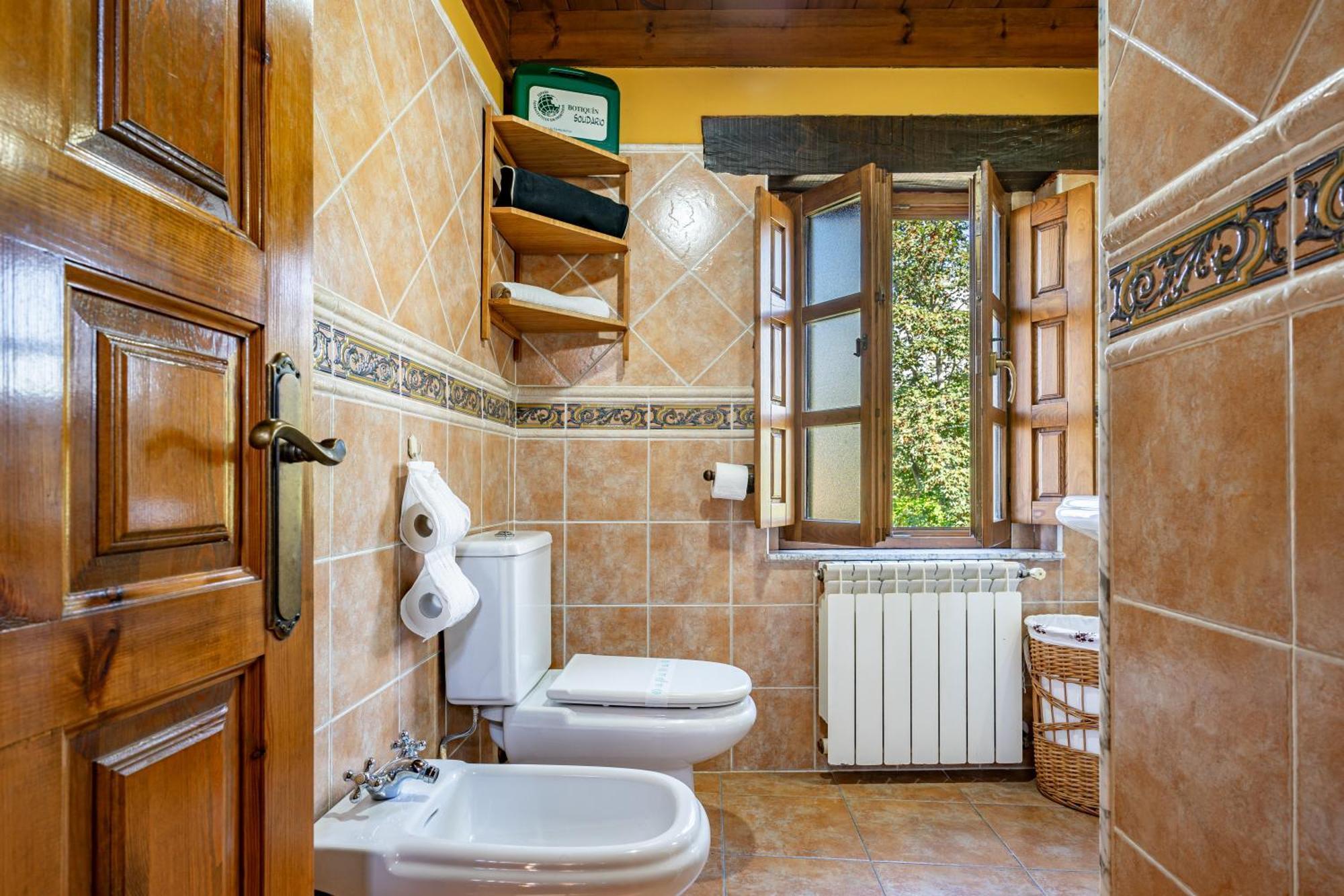 Casa Raquel Guest House Mestas De Con Ngoại thất bức ảnh